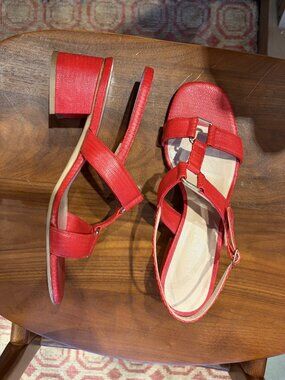 No. 6 Store red heel